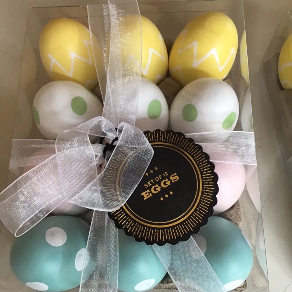 12 Painted Pastel Easter Eggs in Gift Box